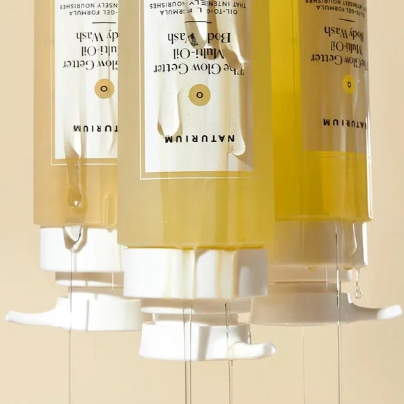 Naturium The Glow Getter Multi-Oil Body Wash - Cream - Picture 7 of 10